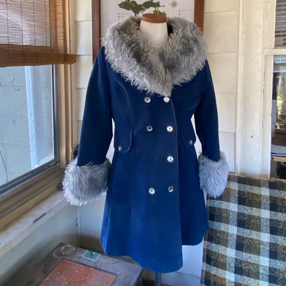 Vintage 60s Blue Velvet Fur Trimmed Coat size Medium
